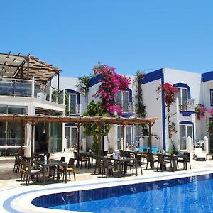 Serpina Hotel (Adults Only)